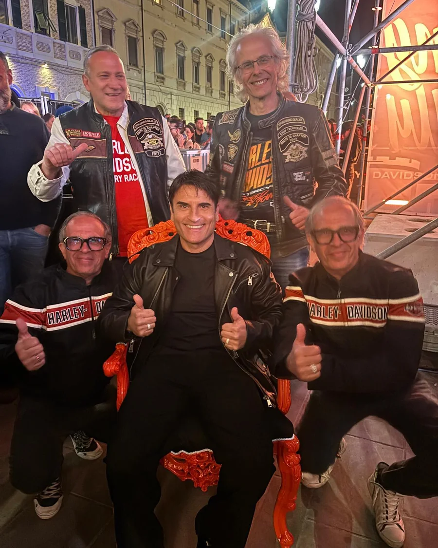 Momento dell’esperienza Troni Re e Regina