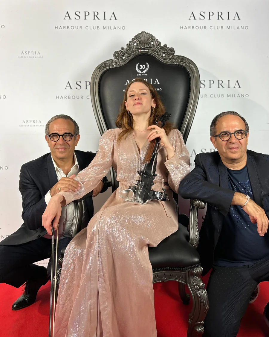 Momento dell’esperienza Troni Re e Regina